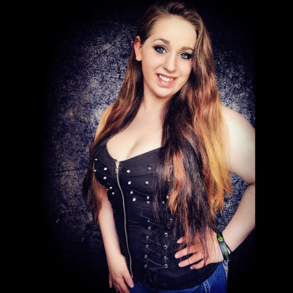 Meet your Posher, Beckey - Picture 2 of 8